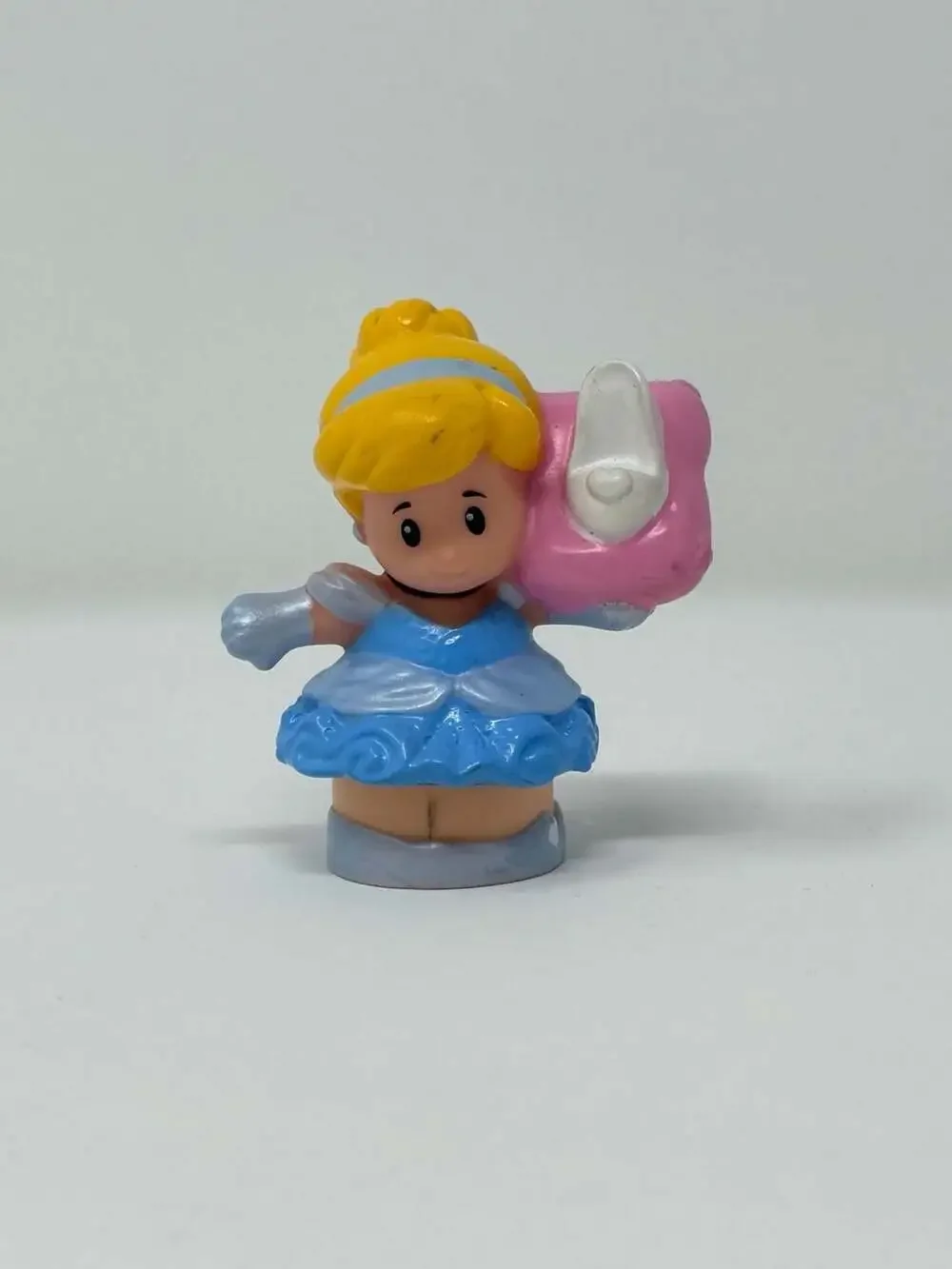 Fisher-Price Little People Disney Princess Cinderella Figure with Slipper drl52